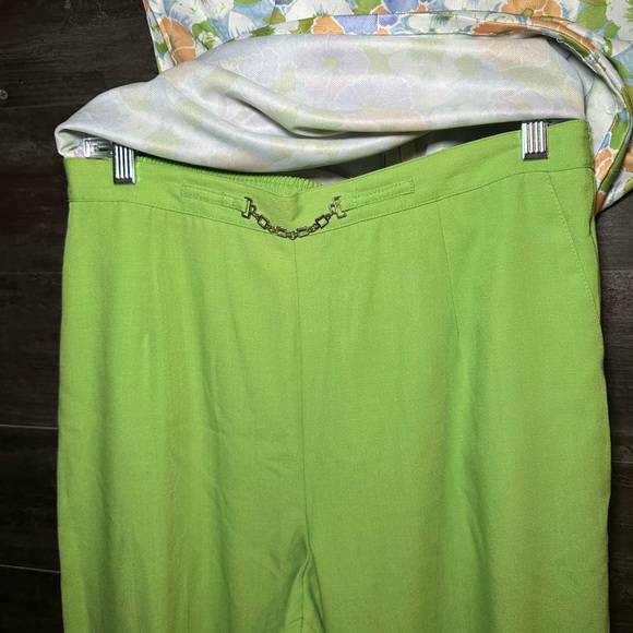 Women’s 2 Piece Set - Picture 3 of 4